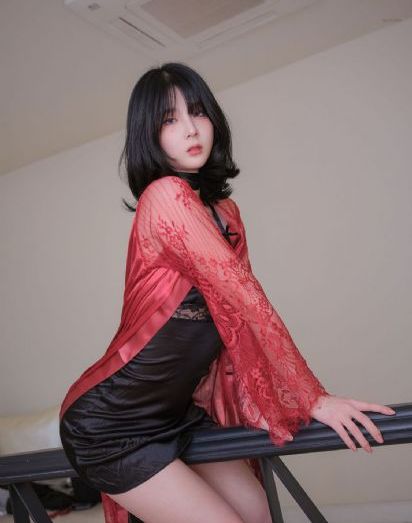 欧美女人背影漂亮_超清免费播放