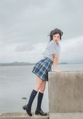 欧美模特衣服图片_BD英语在线播放观看