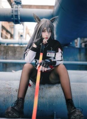 欧美绅士西装男头像_DVD完整在线观看